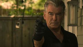 Netflix | recebe hoje thriller de ação estrelado por Pierce Brosnan e Morena Baccarin