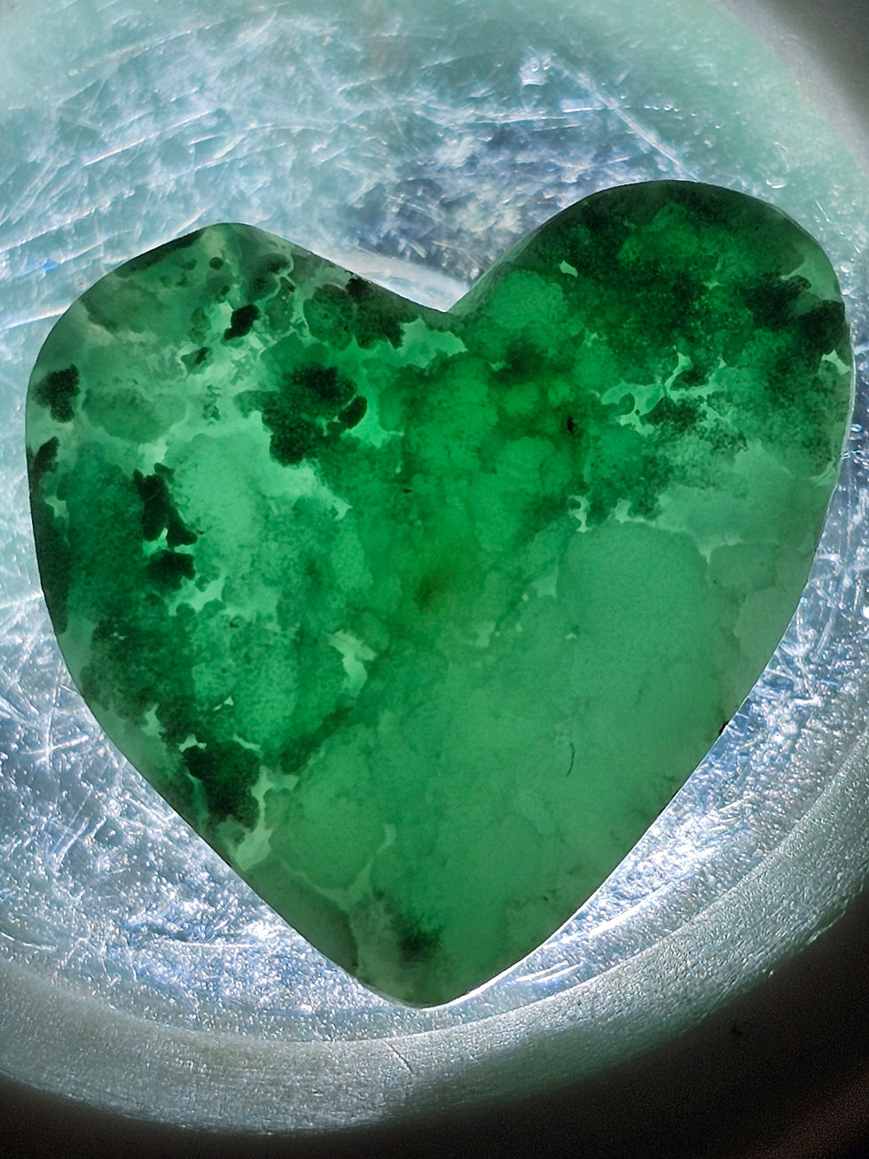Thumbnail: Small Chrysoprase Heart Carving (Hand Carved)