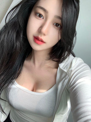 현아 22살.jpg