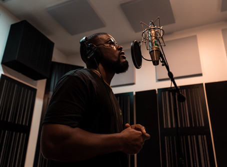 INTERVIEW : TheLove l'artiste qui distribue du love