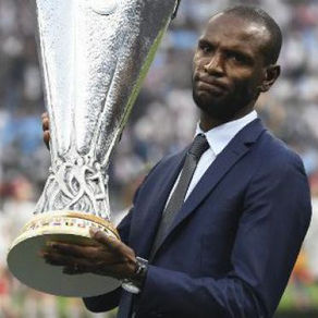 Eric Abidal nouveau secrétaire technique du FC Barcelone