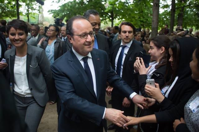 Bain de foule pour Hollande