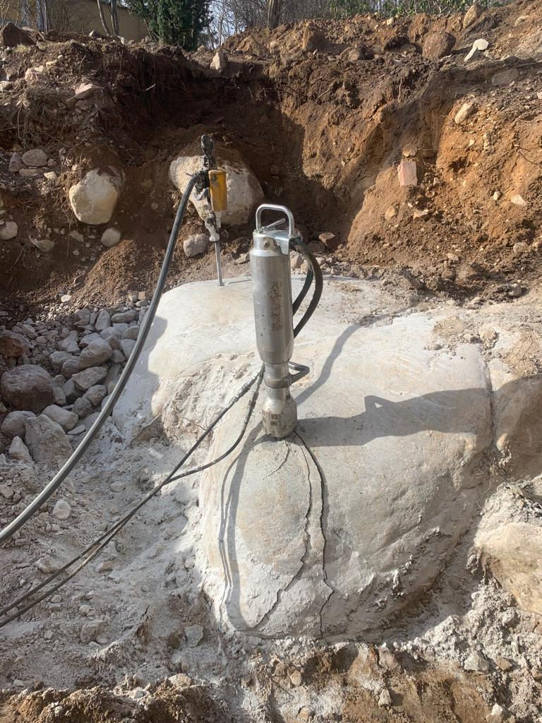Exakt och skonsam borttagning av berg vid husgrund