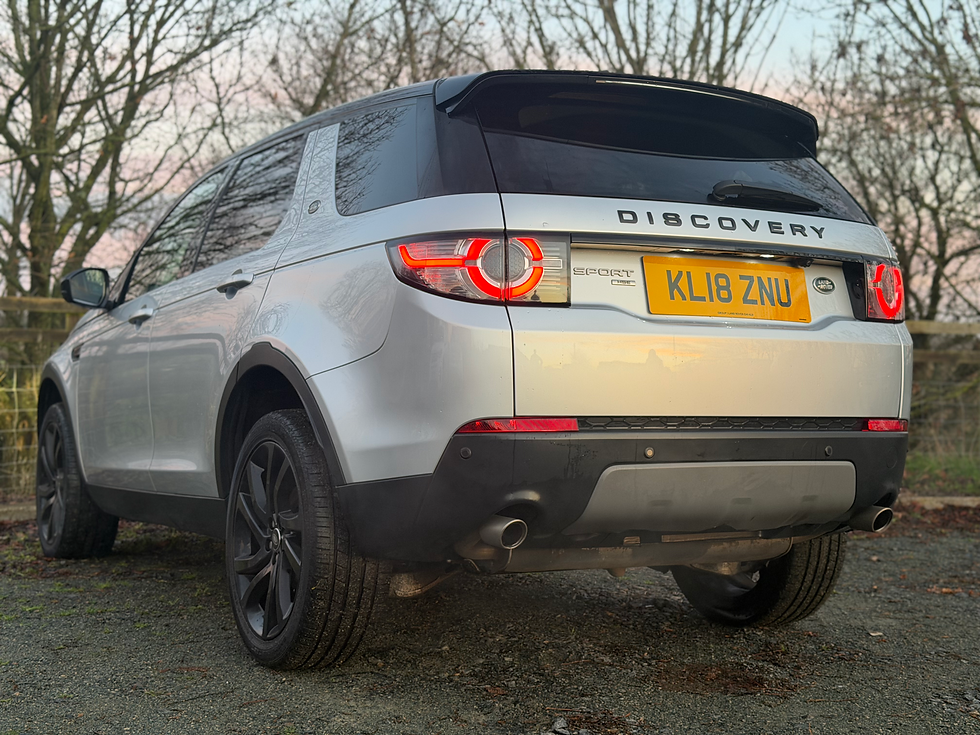 Thumbnail: 2018 Land Rover Discovery Sport HSE Black