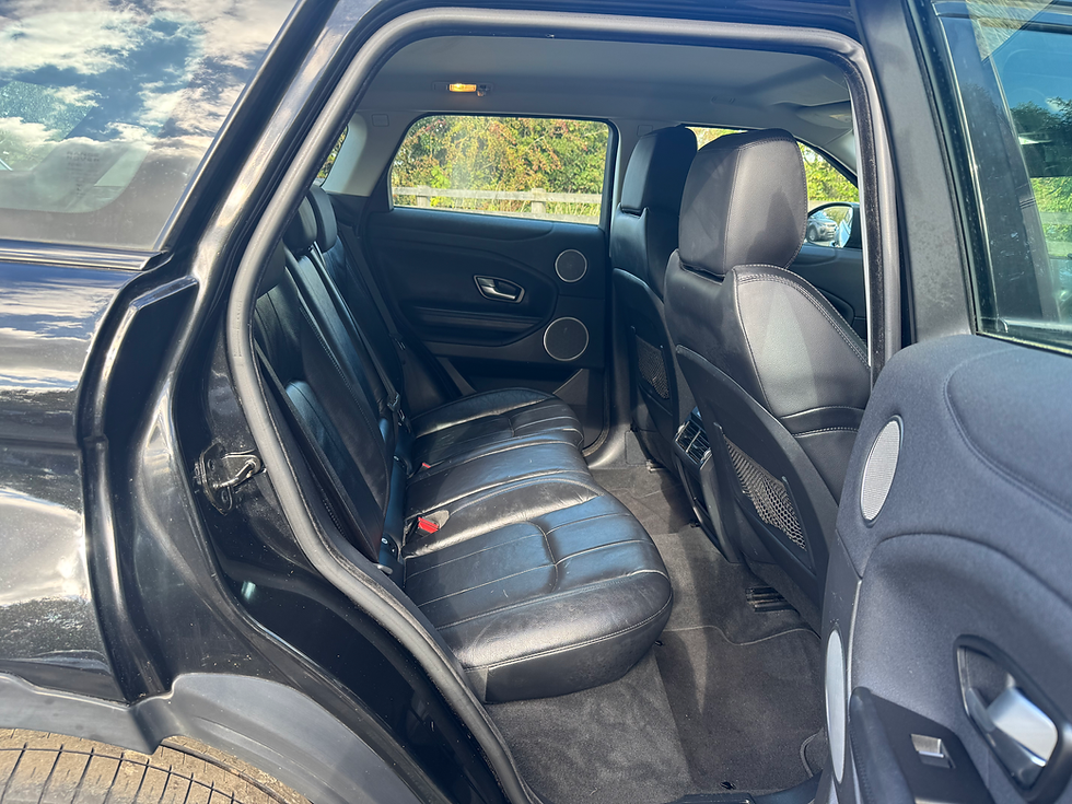 Thumbnail: 2017 Land Rover Range Rover Evoque SE