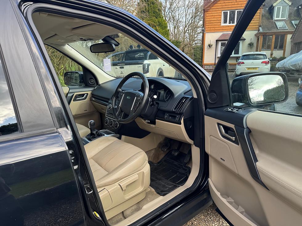 Thumbnail: 2014 Land Rover Freelander 2 SE Tech TD4