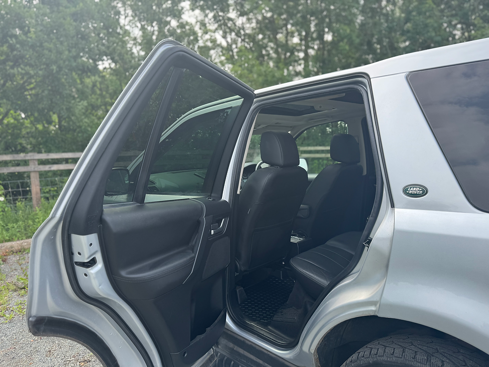 Thumbnail: 2011 Land Rover Freelander 2 HSE SD4