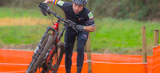 AAK_1563_101d7b8599c0cc599ee16e9637ccc19e.jpg