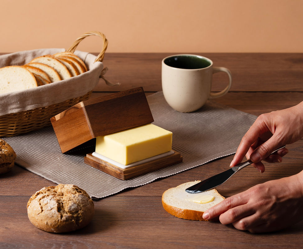 Premium Butterbox aus Holz für streichzarte Butter