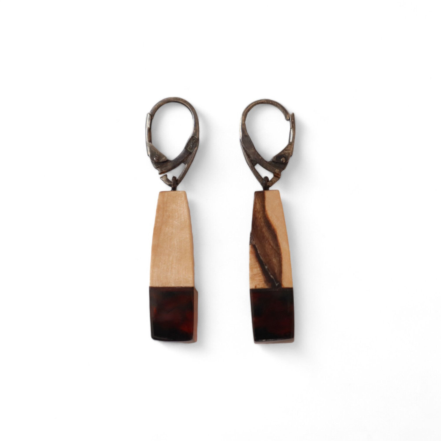 Pair of handmade amber and silver earrings - ARZA gallery