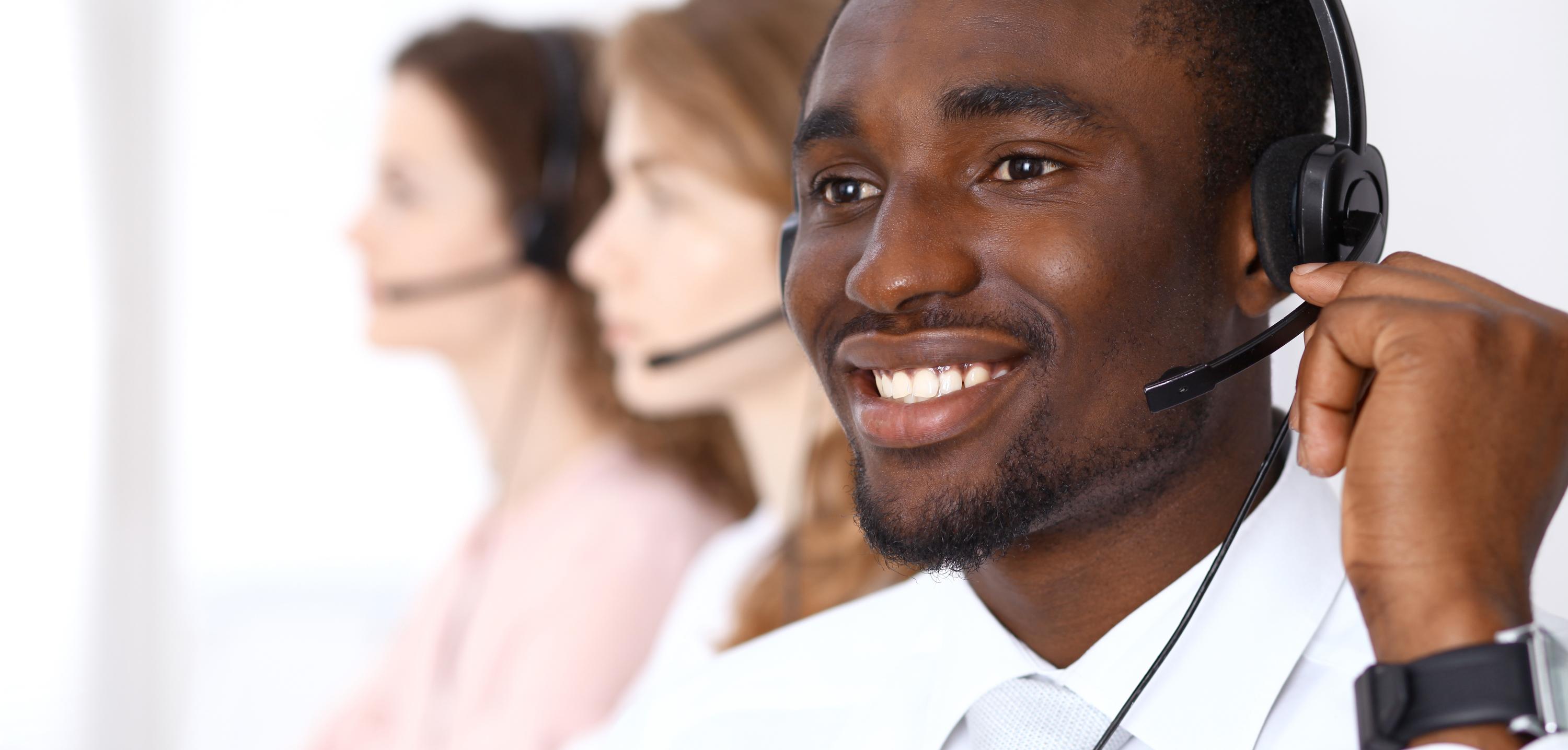 Why US-Based Live Agent Support Matters in Healthcare, Insurance, and Financial Services