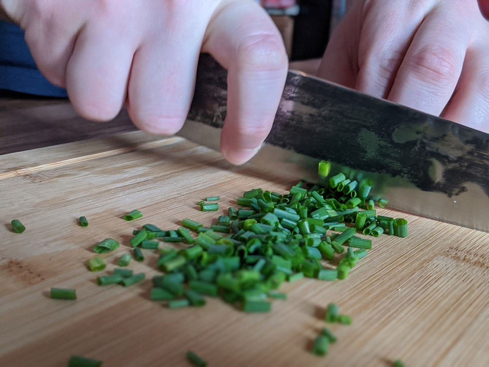 sliced chives
