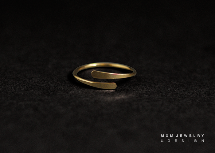 Thumbnail: Handhammered Open Ring