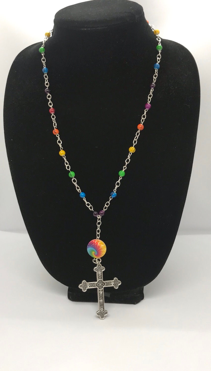 Thumbnail: everyone say love necklace