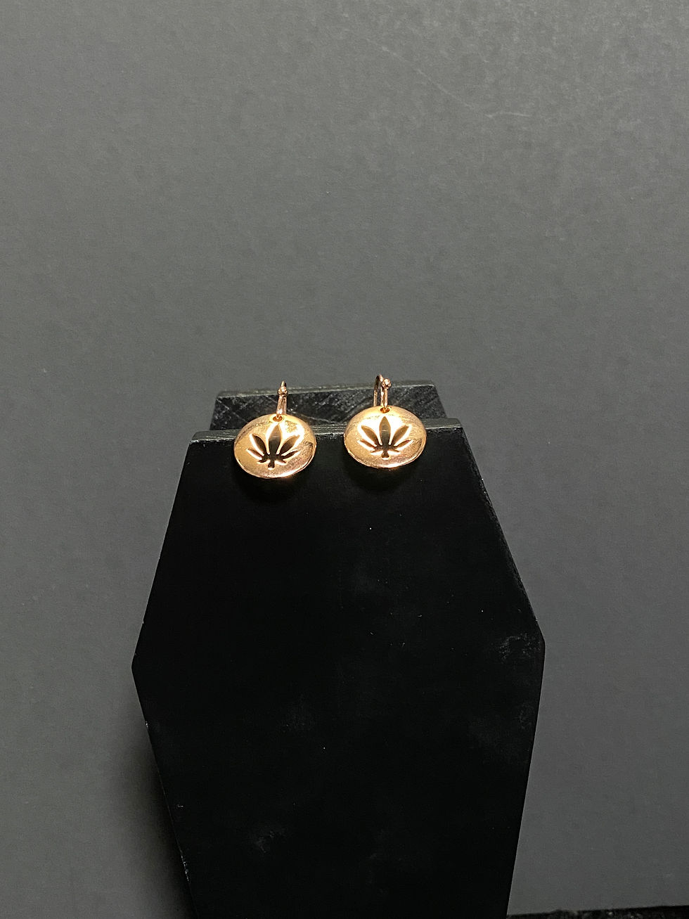 Thumbnail: rose gold pot earrings