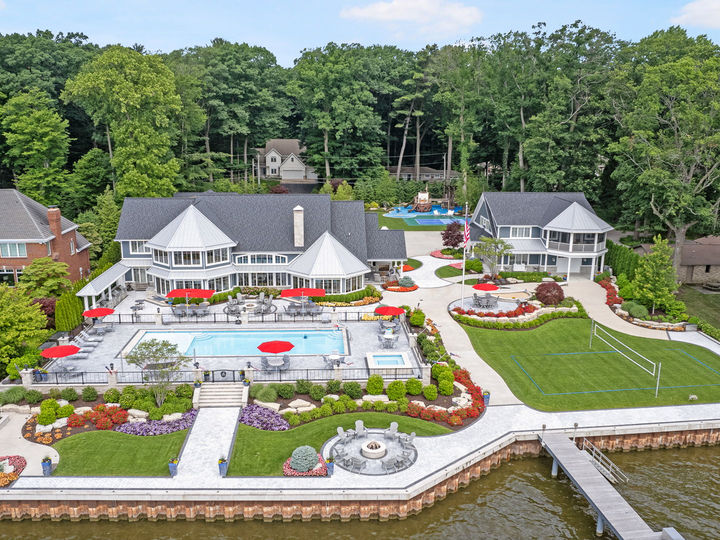 Lake Michigan estate custom builder