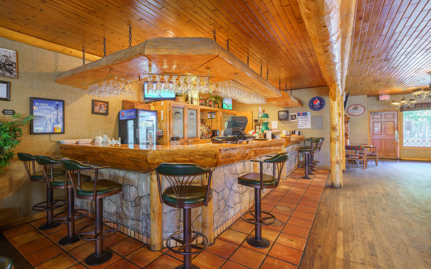 the bar in the Parkway Pub at The Crossing Resort