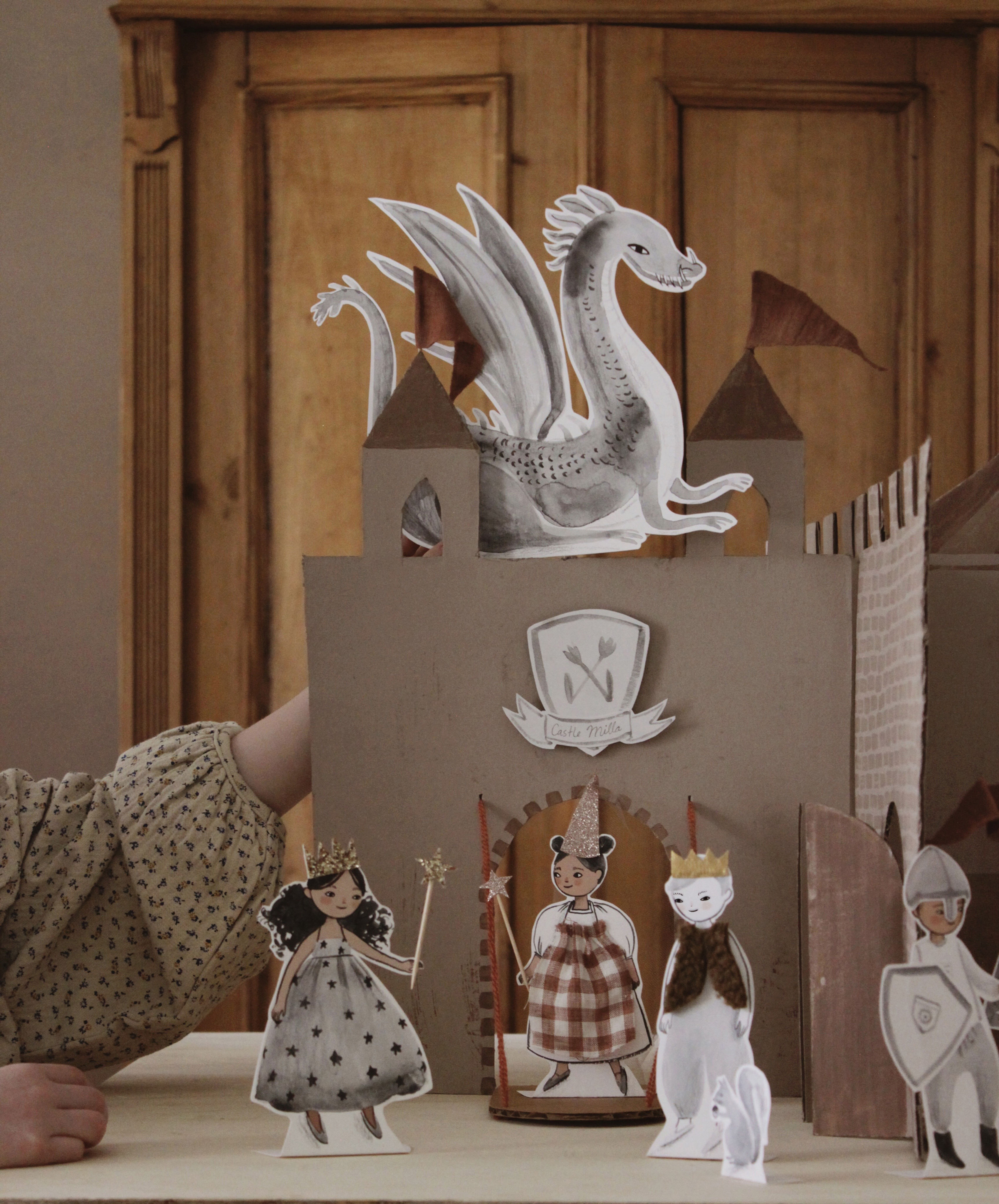 CASTLE CHARACTER Printable Play Set