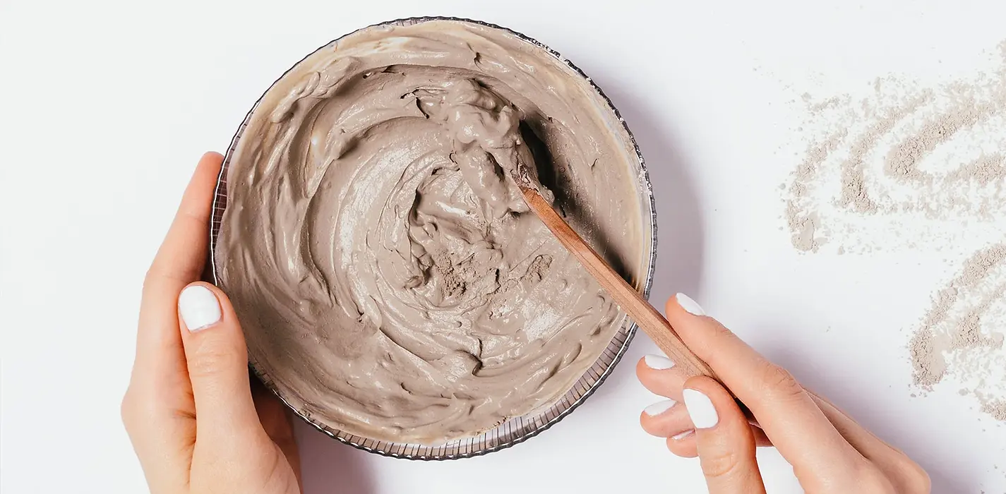 5-Skin-Benefits-of-Bentonite-Clay-2.webp