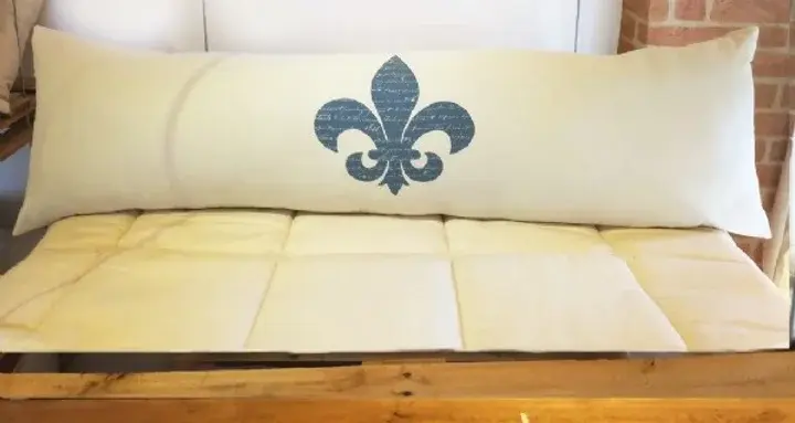 Capa de Almofada para Cabeceira 140X40 Flor De Liz