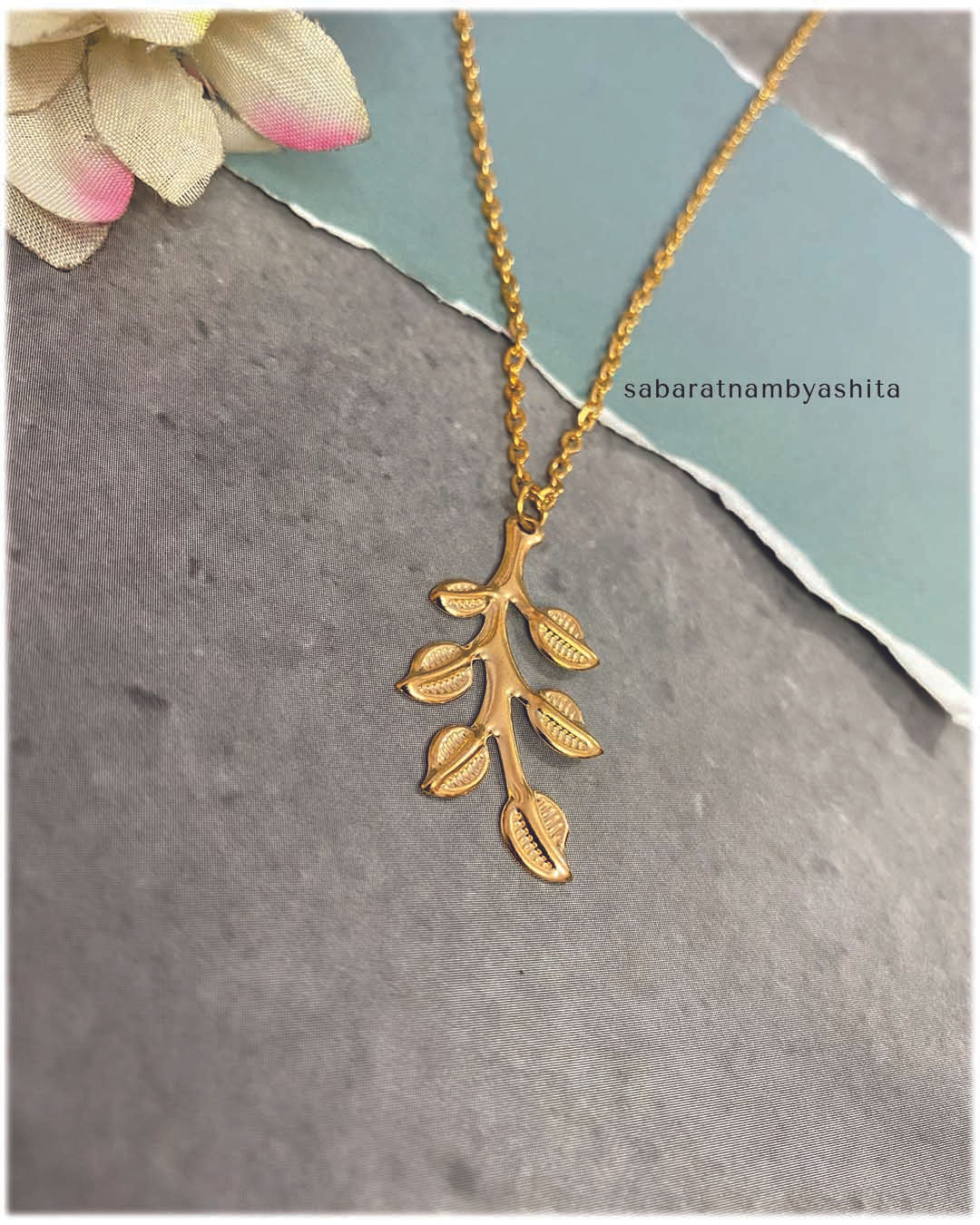 Simple nature Leaves Pendant Necklace