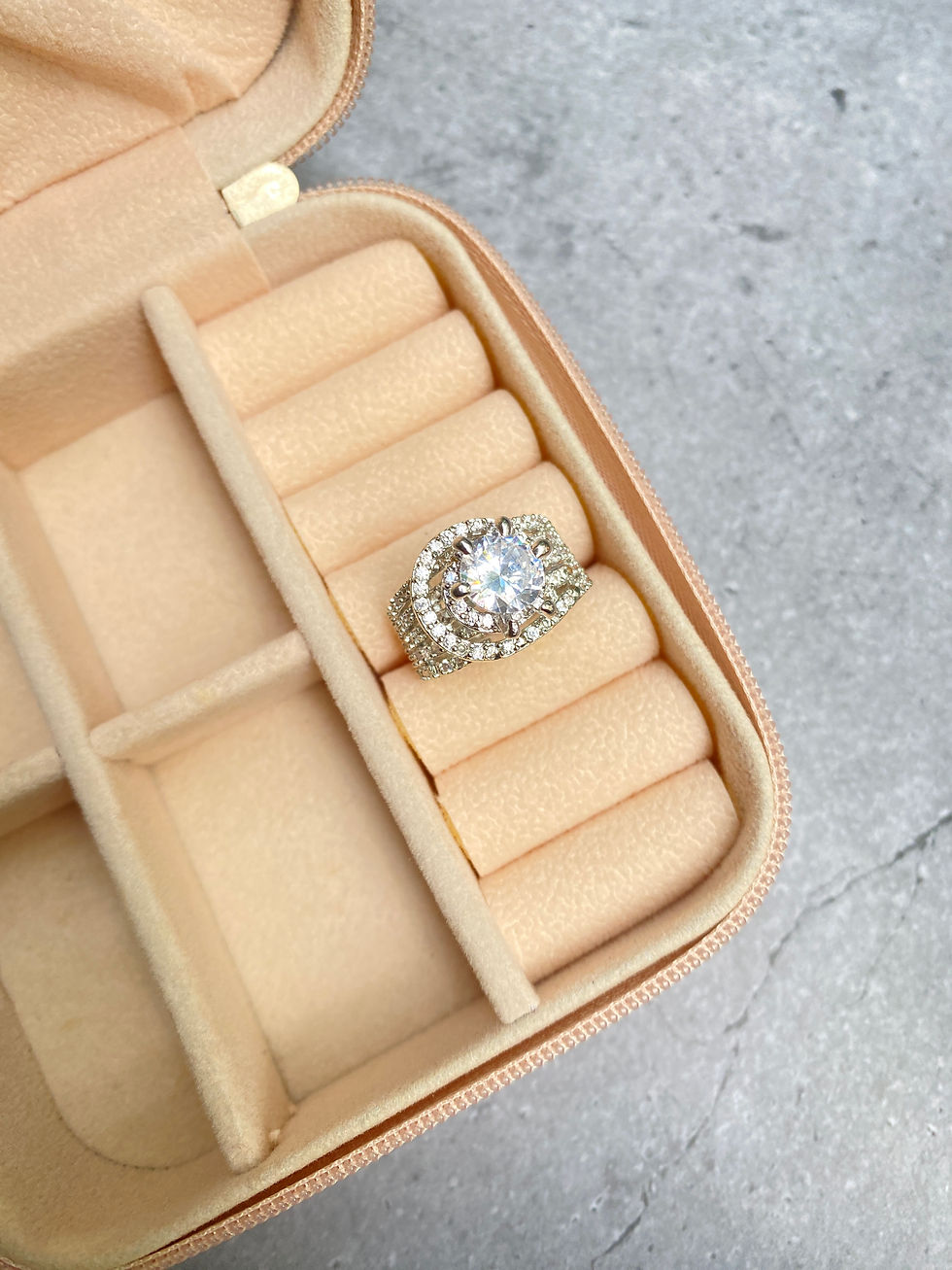 Graceful Silver Plated American Diamond Studded Round Design Solitaire Ring