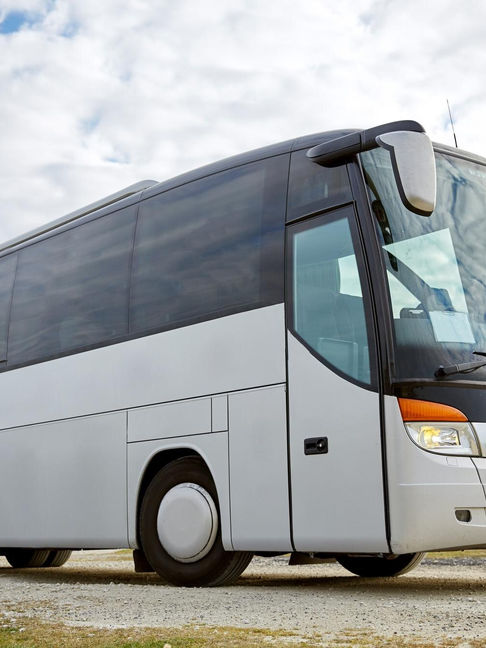 The Essential Guide to Booking a 49 to 50 Seater Coach in Edinburgh: Key Considerations Before You Hire