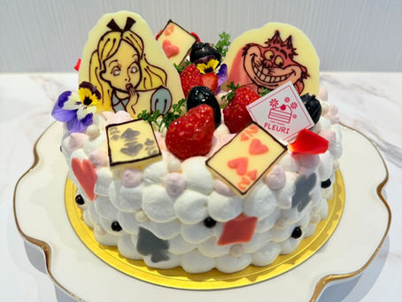 オリジナルデコレーションケーキ承ります