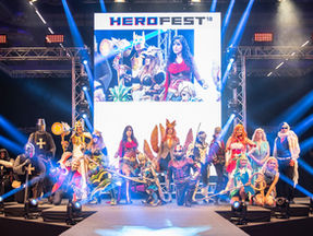 HeroFest 2024 Auftakt mit Cosplay Flashmob