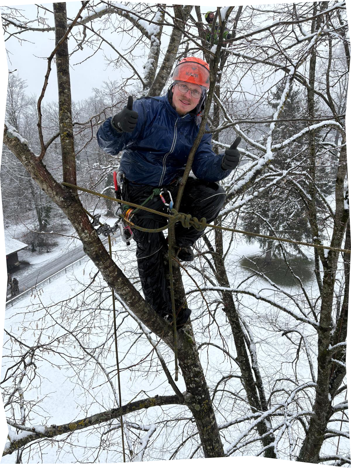 snowy-man.png