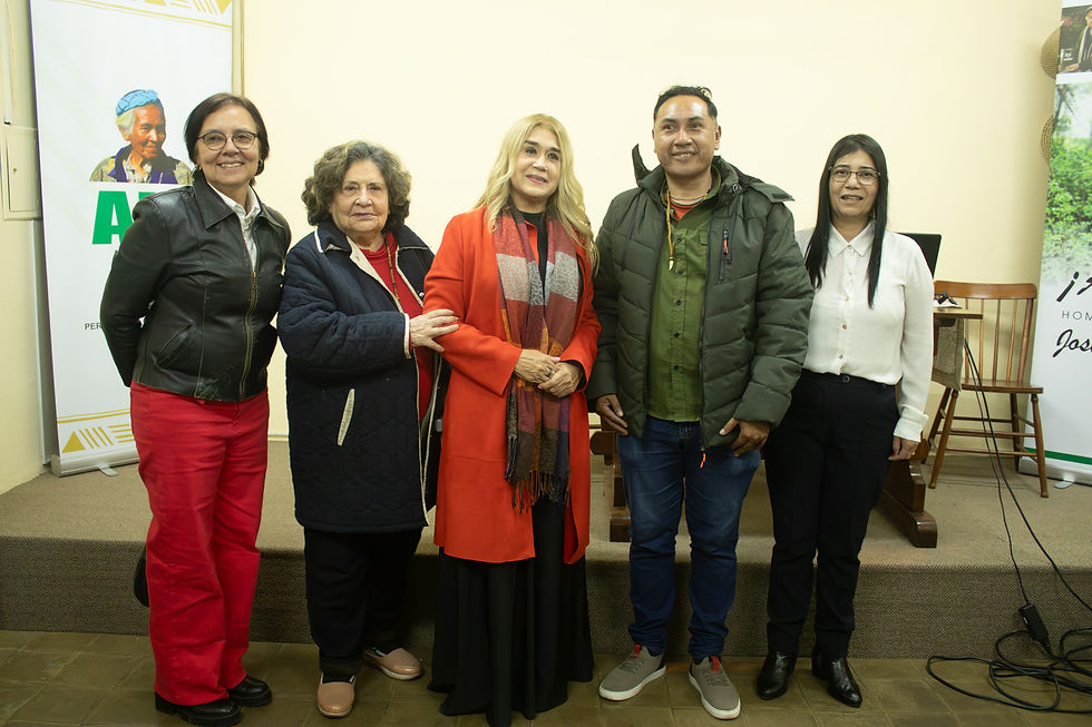 "Espiritualidad, Festividades y Derechos Legales de los Pueblos Indígenas"