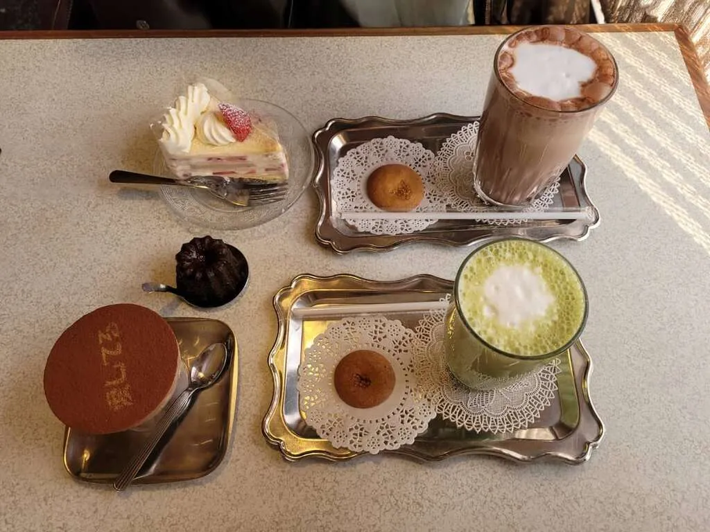 KADOYA 喫茶店