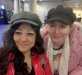 Yup, matching hats.