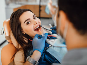 Clareamento Dental: Como funciona, quais os riscos e quem pode fazer