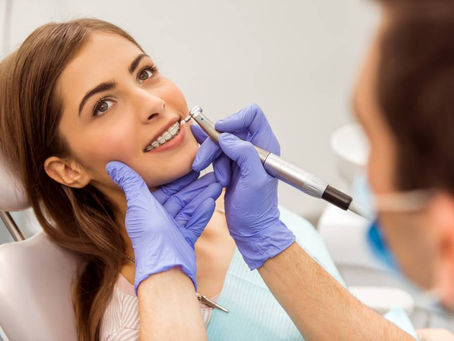 Quantas vezes se deve ir ao dentista por ano?