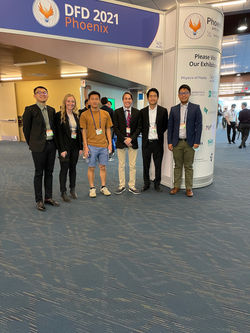Group photo at APS DFD 2021