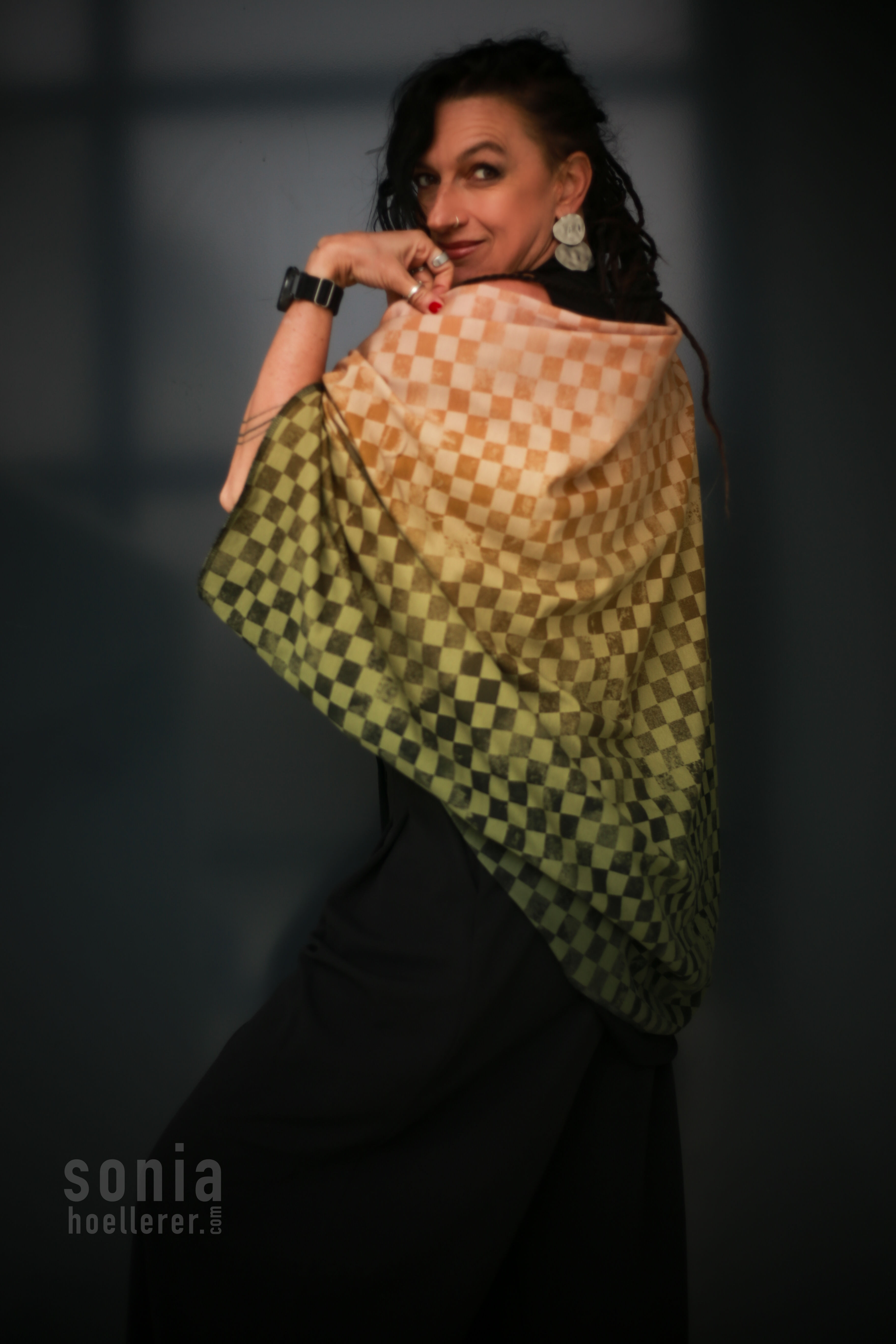Shrug Checkers Olive