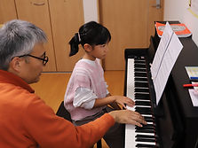子どものピアノレッスン.jpg