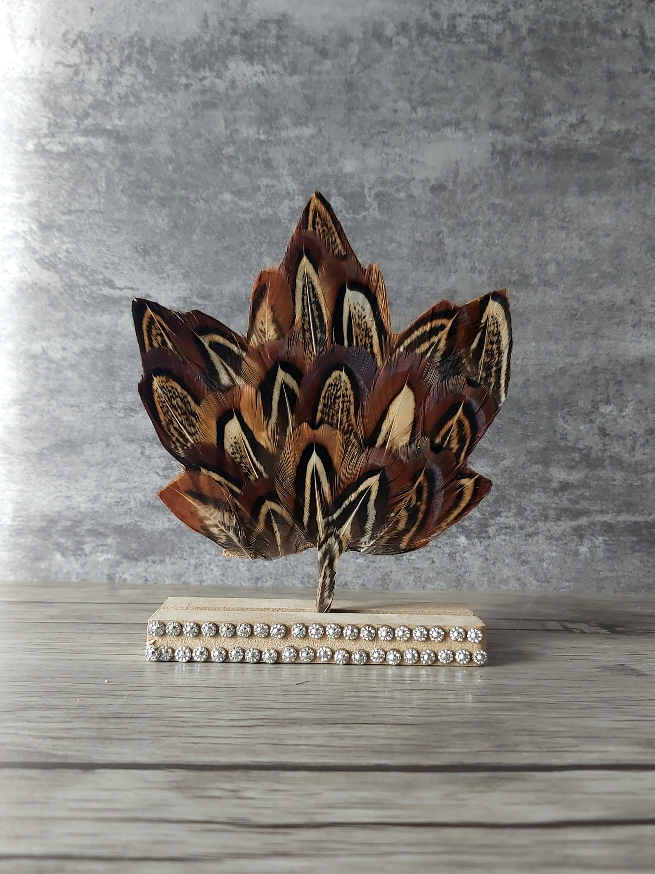 Figurine feuille d'érable 