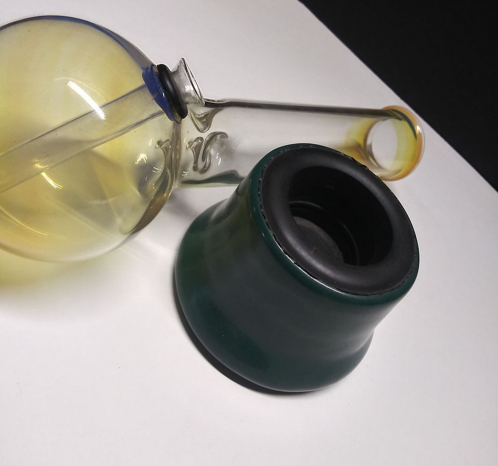 Thumbnail: Small Bong w/ Pedestal Set