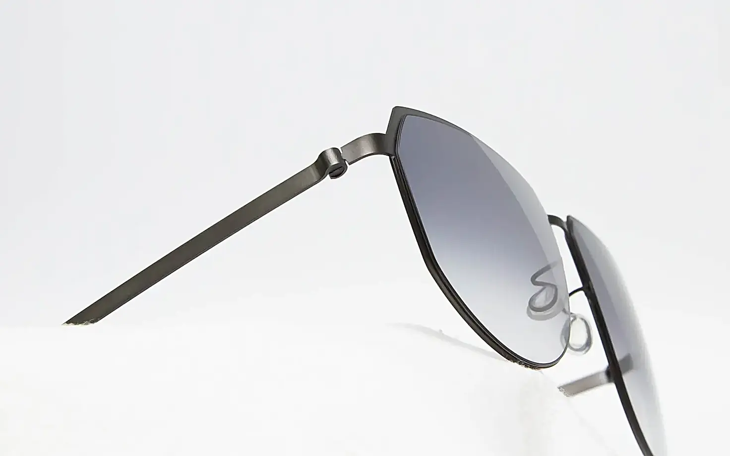1.2 กรอบแว่น LINDBERG จากศูนย์แว่นตาไอซอพติก ดีอย่างไร.webp