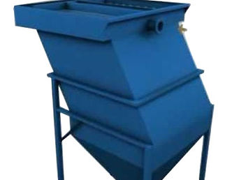 Efficient clarifier unit from Zeta4 Water Solutions: Promoting cleaner water by removing impurities and sedimentation. Maximi