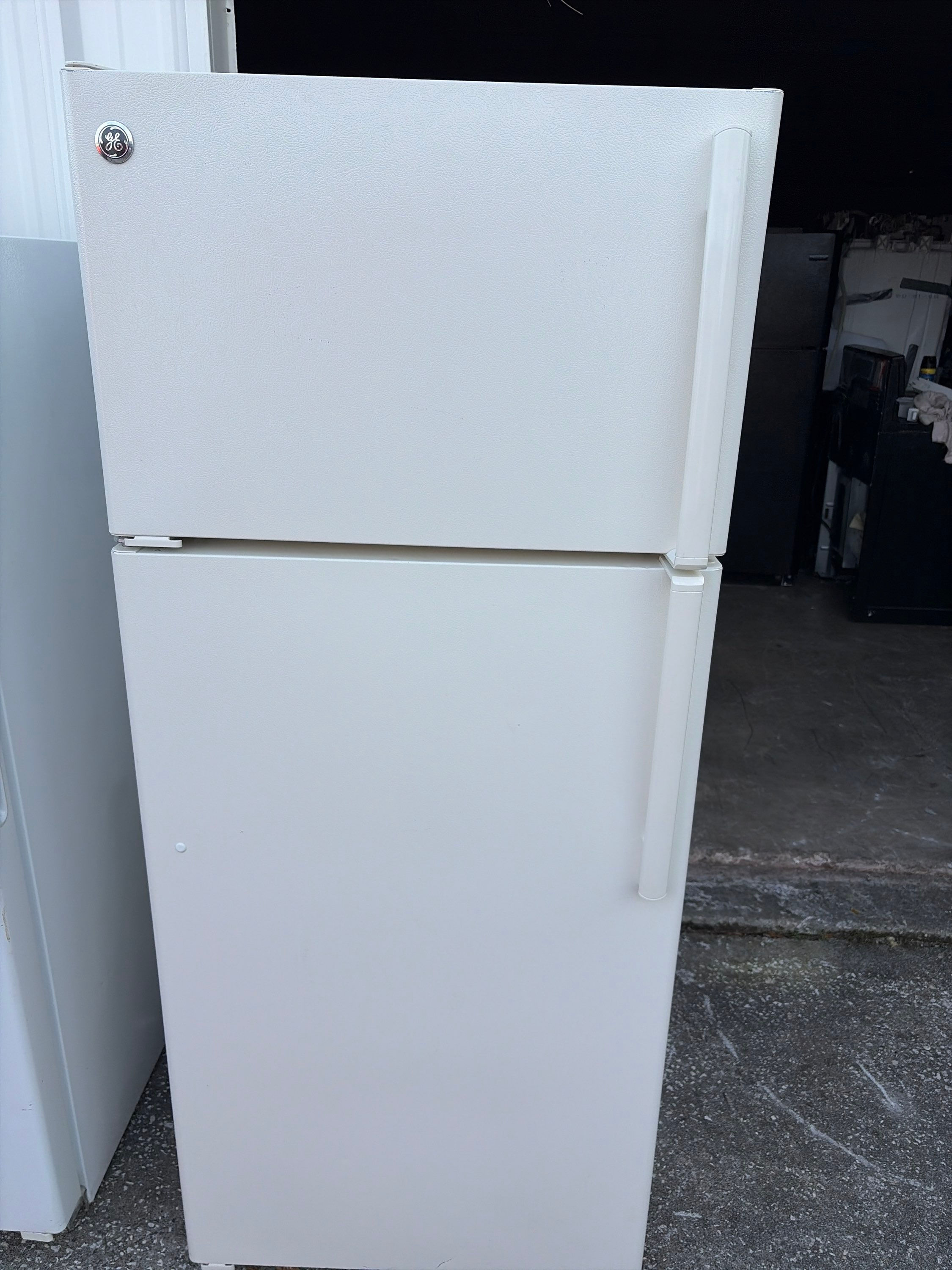 GE bisque top /bottom refrigerator 