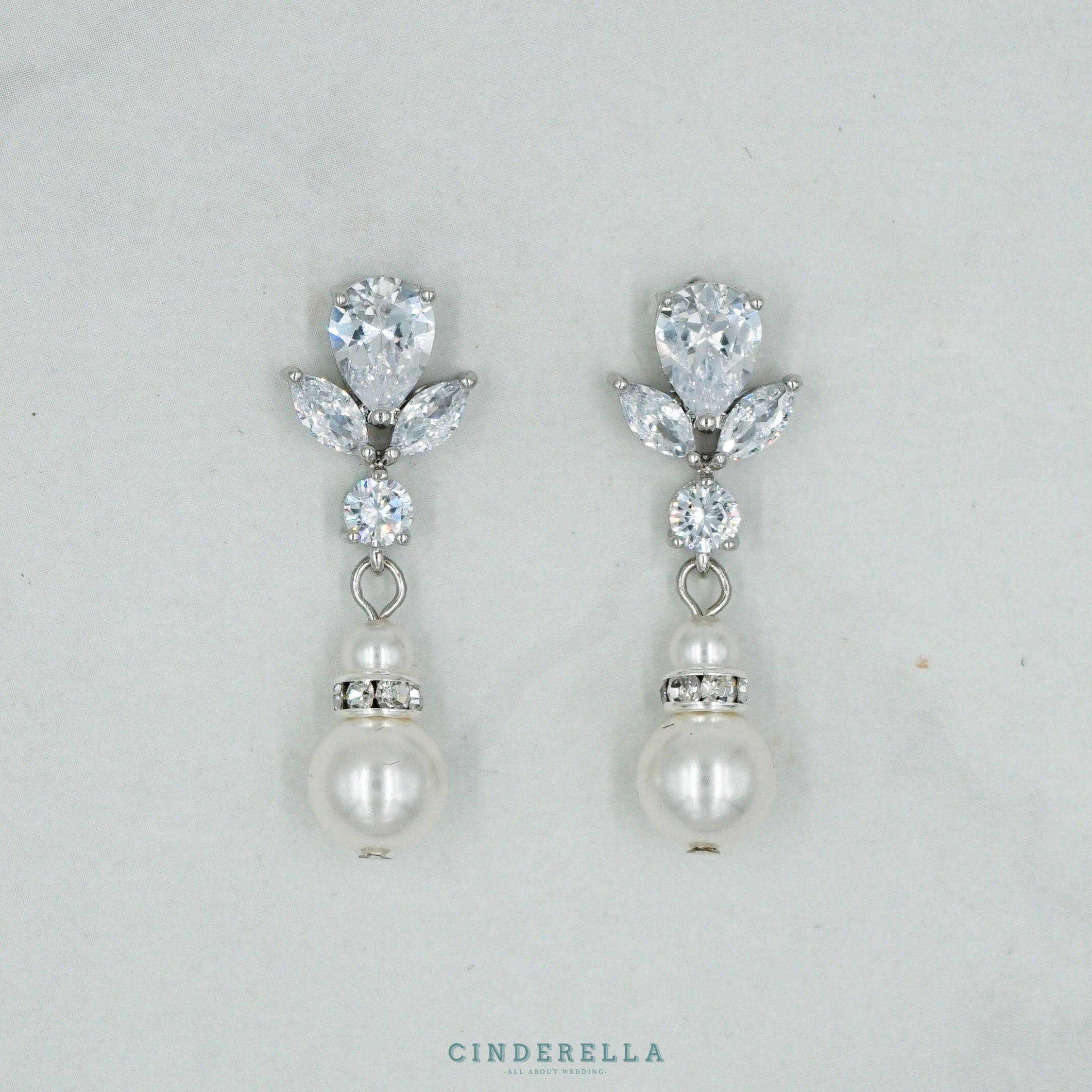 Lily Pearl Clip On Earrings 🇦🇺