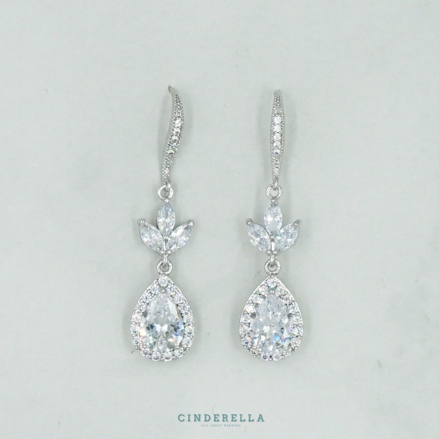 Flower Drop Earrings 🇦🇺