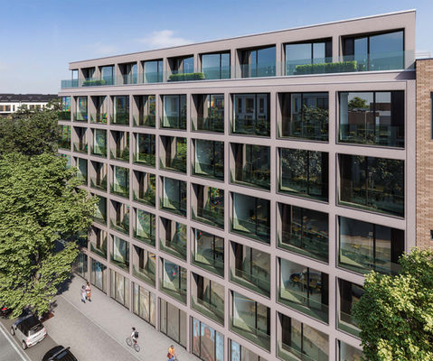 Bürogebäude  an einem sonnigen Nachmittag.