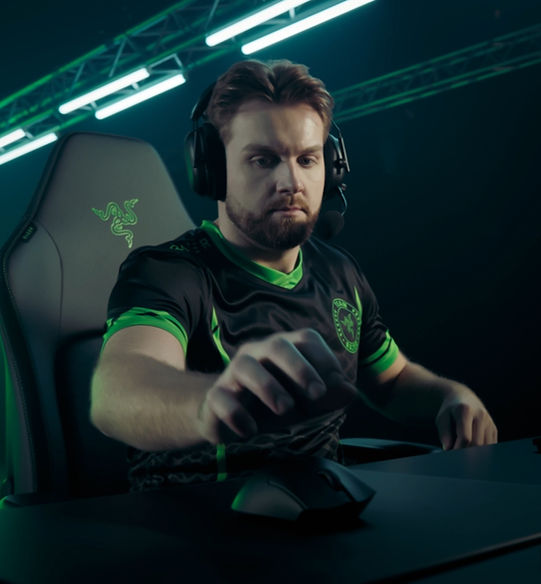 Razer DeathAdder V4 Pro, Designing a hybrid live-action and CGI product launch film, created in collaboration with esports pr