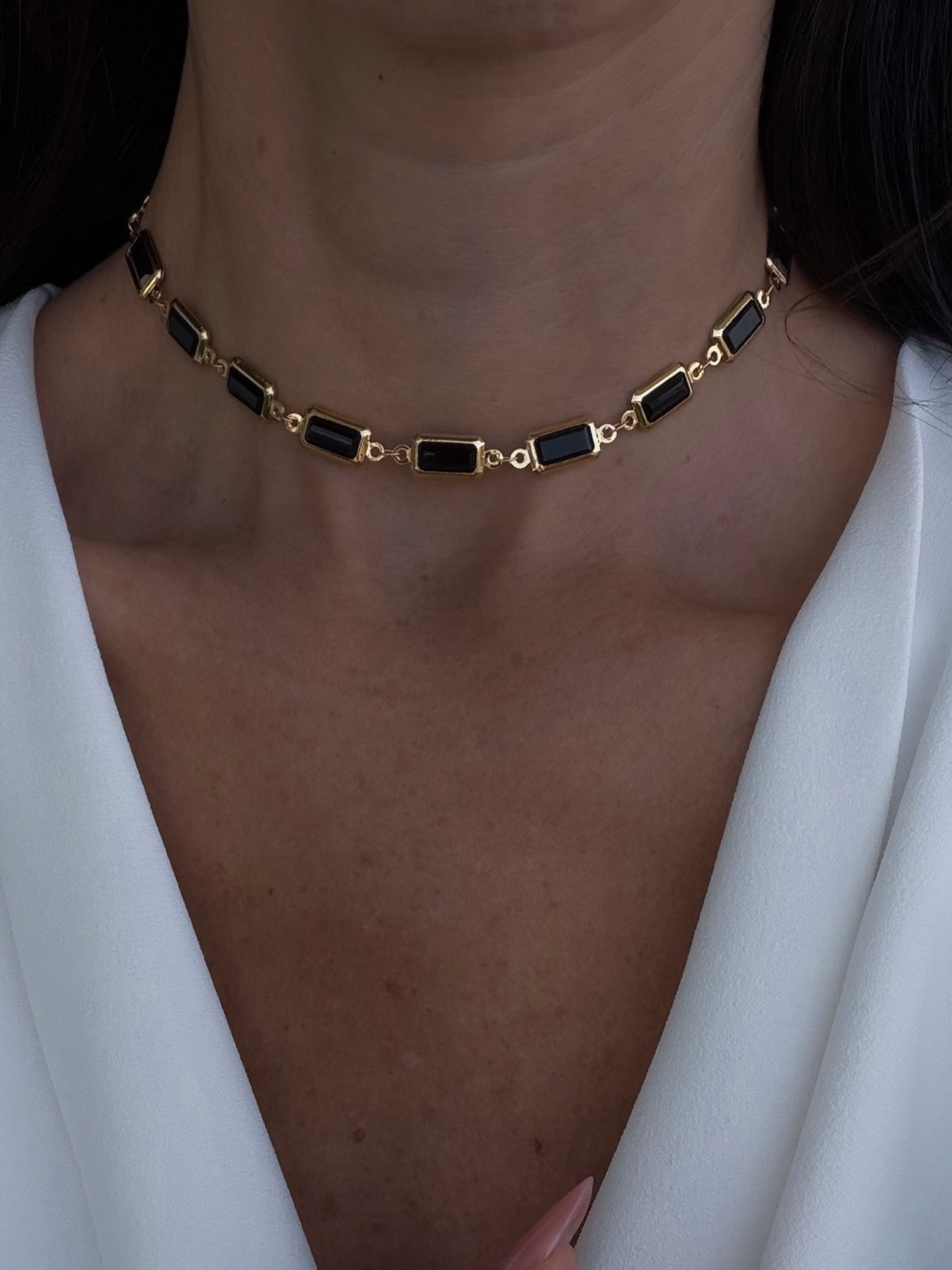 צ׳וקר Black Swarovski 