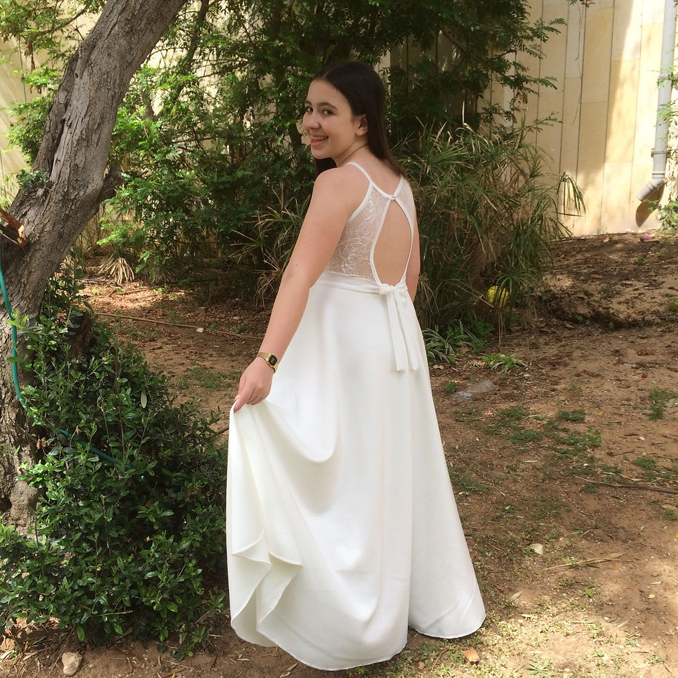 שמלת בת מצווה ארוכה גב תחרה