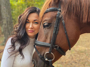 503 Yulia 34